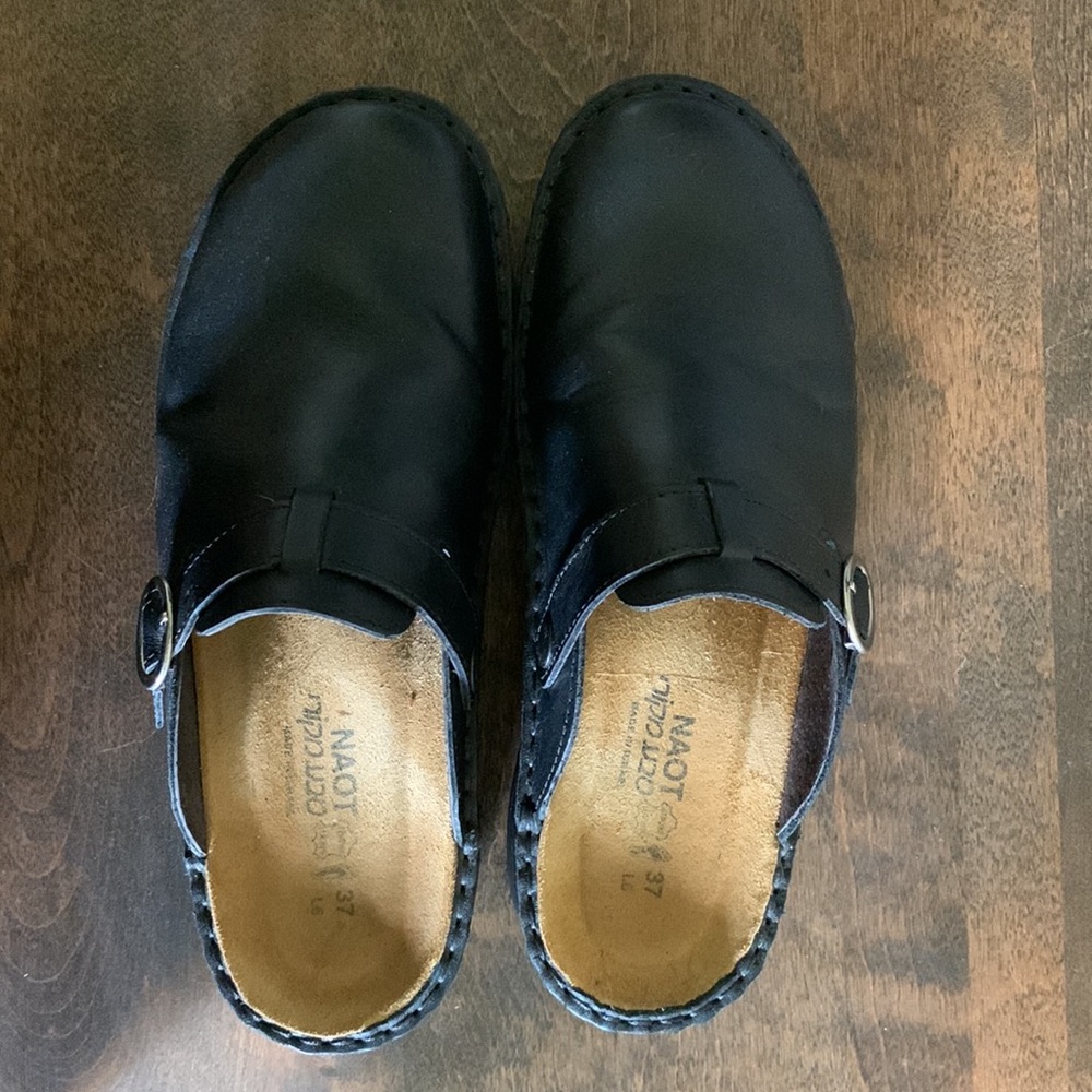 Clogs! - Picture 2 of 6